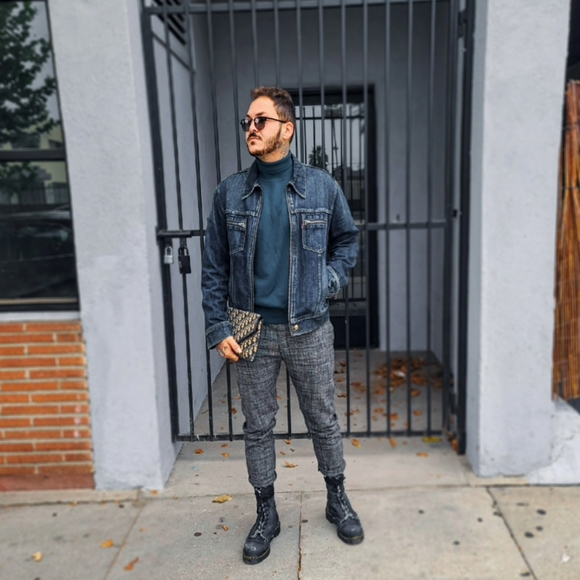 Meet your Posher, Julian - Picture 2 of 6